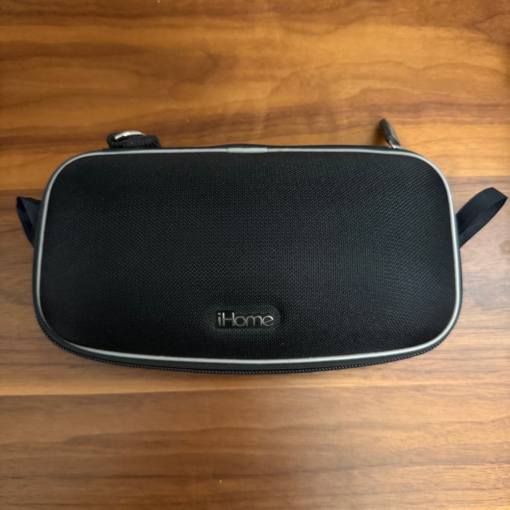 iHome Portable Speaker Dock w Carry Case Battery Powered Untested AS IS‎